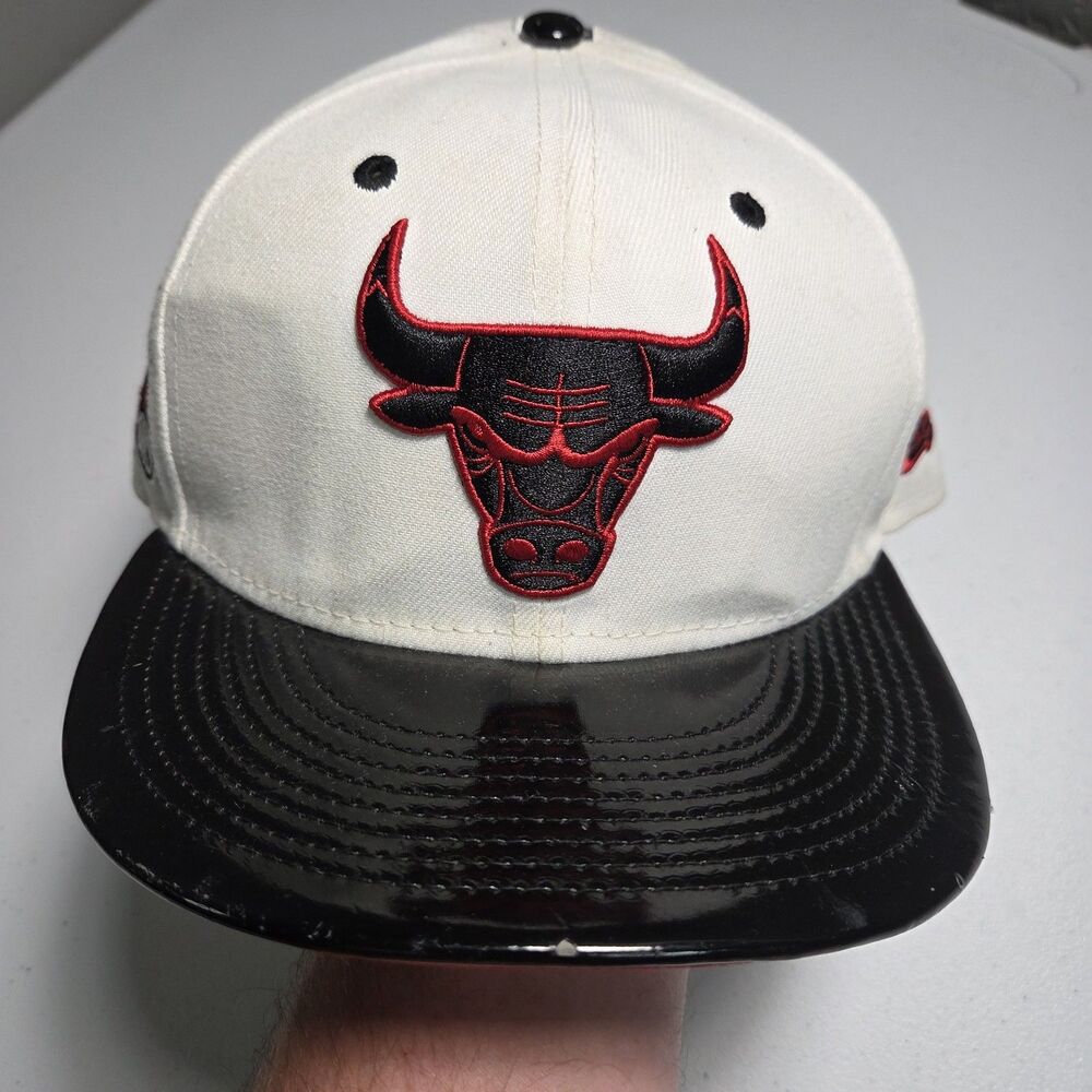 ​New Era 9FIFTY Chicago Bulls Hat Snapback White Patent Leather 6x Champions Cap